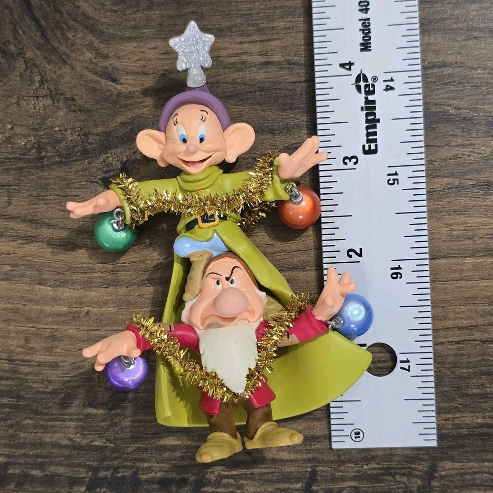 Hallmark Keepsake 2012 Ornament A Very Merry Christmas Tree Snow White 7 Dwarfs - Picture 6 of 7